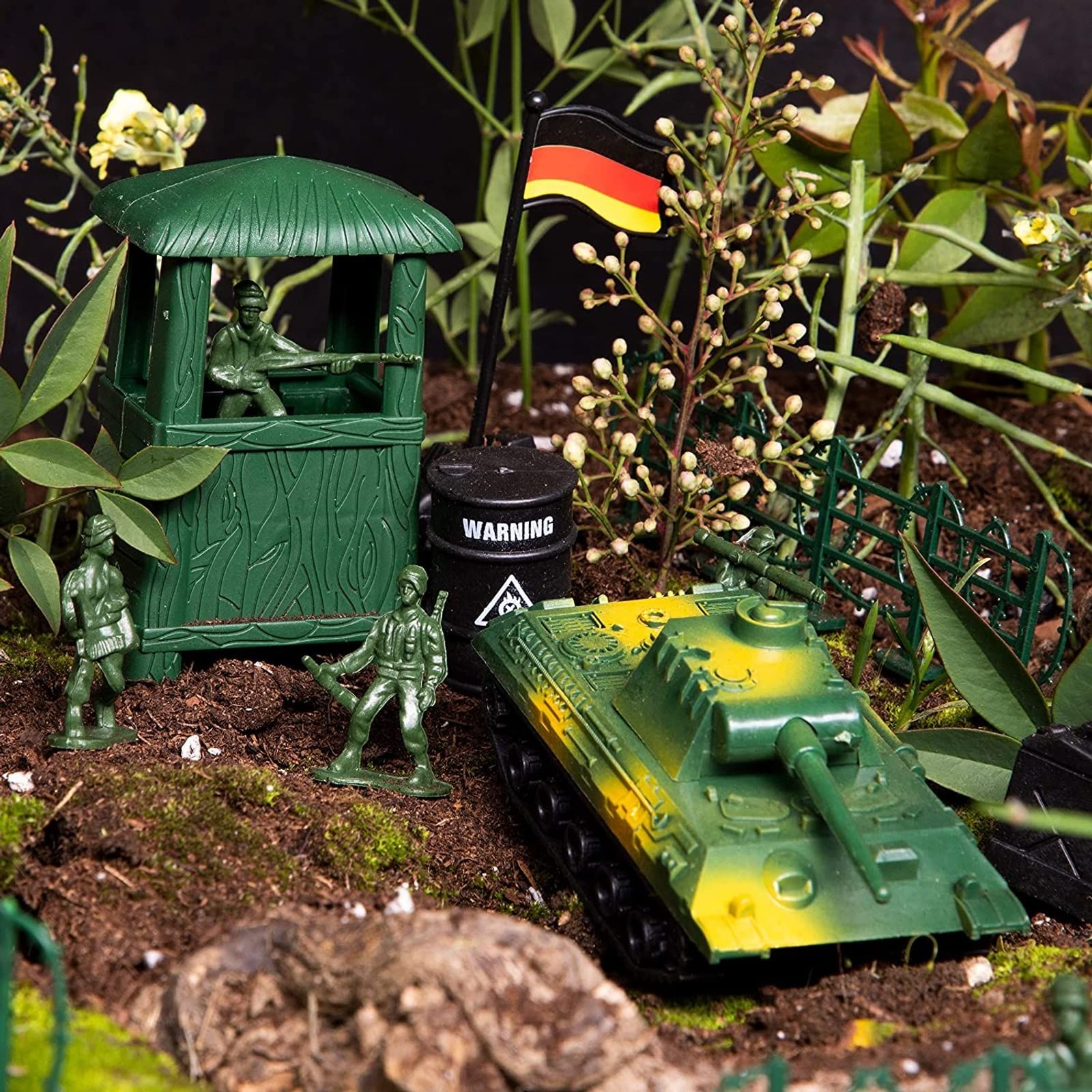 ミリタリーミニチュアタンク 77体セット 1pcs 1:72 4D Plastic Assemble Tank Kits World War II Model Puzzle